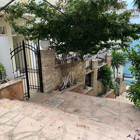 Apartamente Berti'S Garden Saranda Kültér fotó
