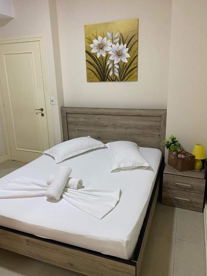 Apartamente Berti'S Garden Saranda Kültér fotó