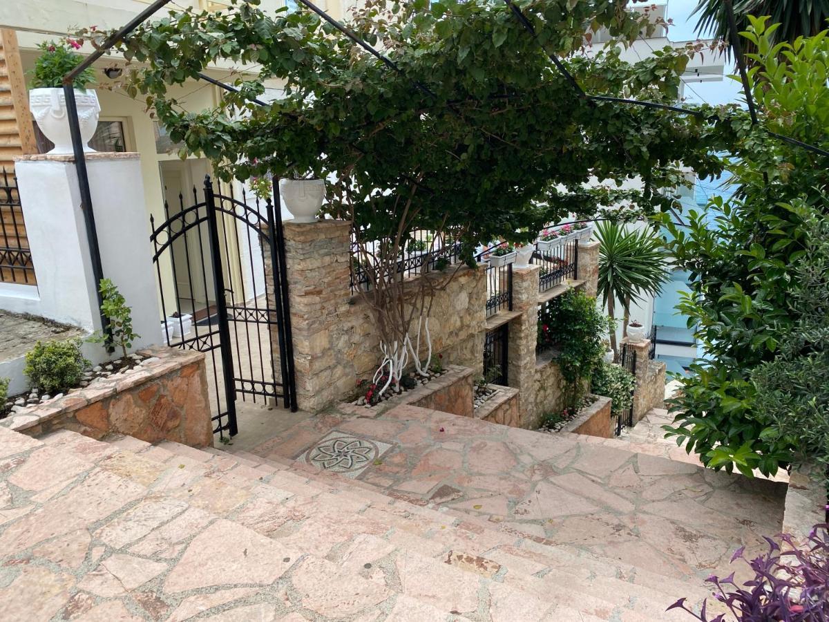Apartamente Berti'S Garden Saranda Kültér fotó