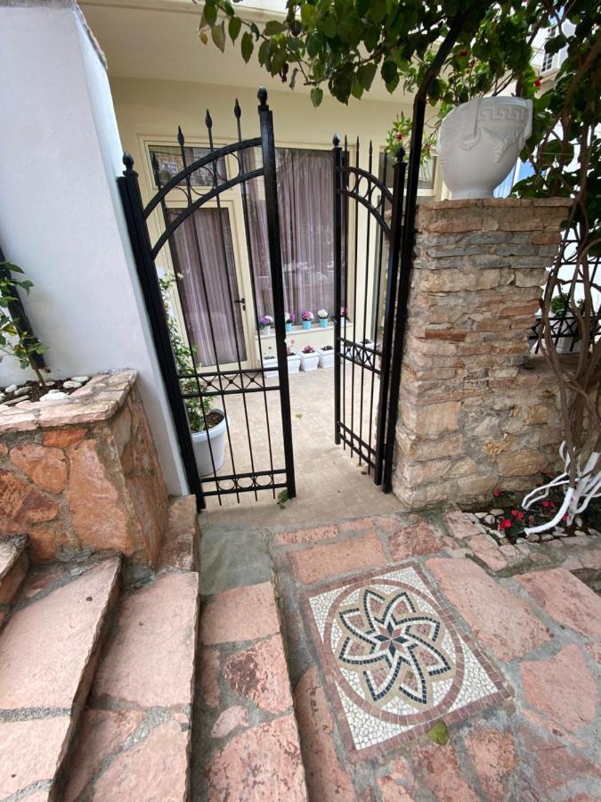 Apartamente Berti'S Garden Saranda Kültér fotó